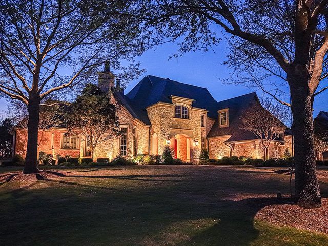 907 Foxglove Trail, Fairview, TX 75069