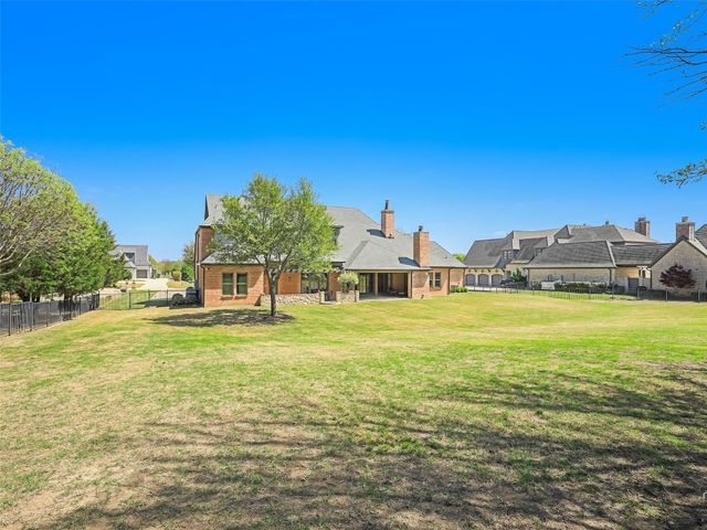 907 Foxglove Trail, Fairview, TX 75069