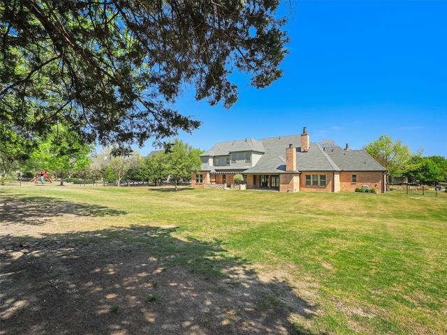 907 Foxglove Trail, Fairview, TX 75069