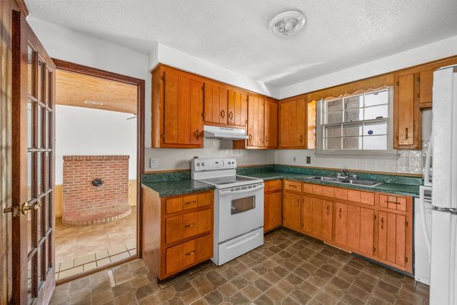 2307 Pendleton Dr, Clarksville, TN 37042