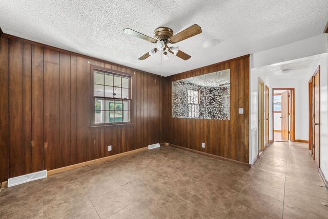 2307 Pendleton Dr, Clarksville, TN 37042