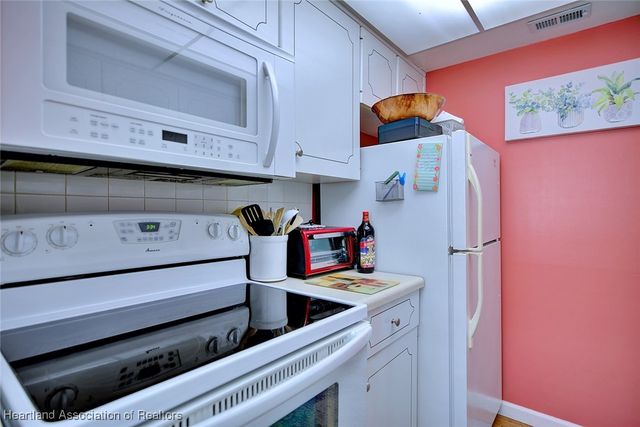 2111 Lakeview Drive 6B, Sebring, FL 33870