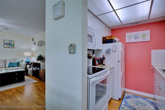 2111 Lakeview Drive 6B, Sebring, FL 33870