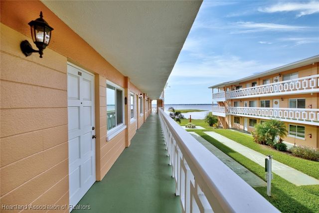 2111 Lakeview Drive 6B, Sebring, FL 33870