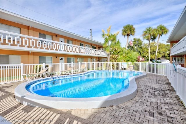 2111 Lakeview Drive 6B, Sebring, FL 33870