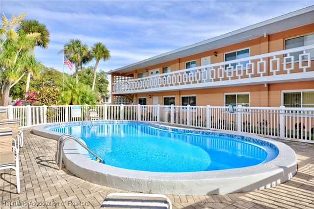 2111 Lakeview Drive 6B, Sebring, FL 33870