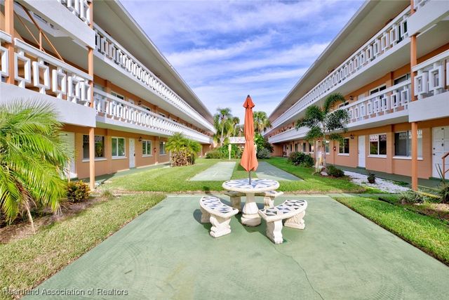 2111 Lakeview Drive 6B, Sebring, FL 33870