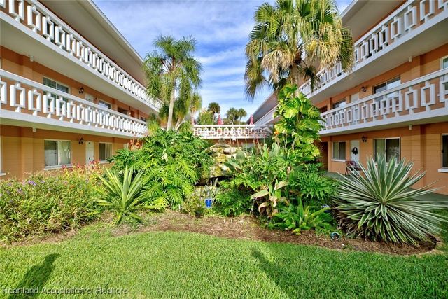 2111 Lakeview Drive 6B, Sebring, FL 33870