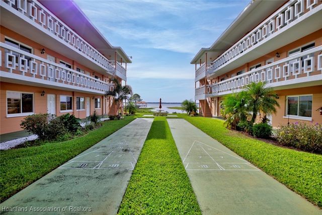 2111 Lakeview Drive 6B, Sebring, FL 33870