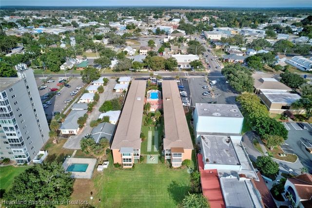 2111 Lakeview Drive 6B, Sebring, FL 33870