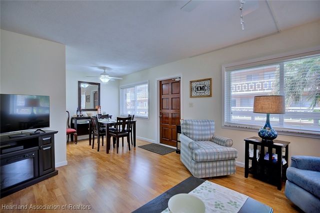 2111 Lakeview Drive 6B, Sebring, FL 33870