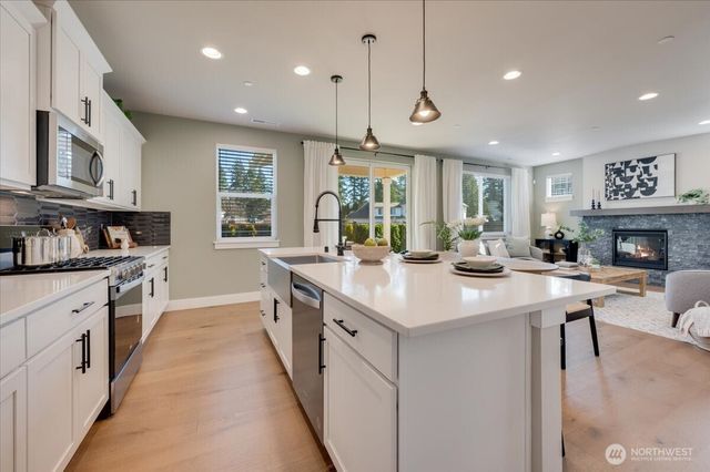 14303 SE 284th Place, Kent, WA 98042