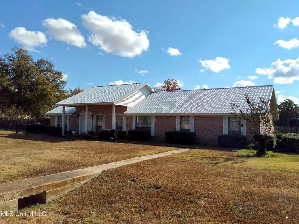 200 Flemming Lane, Indianola, MS 38751