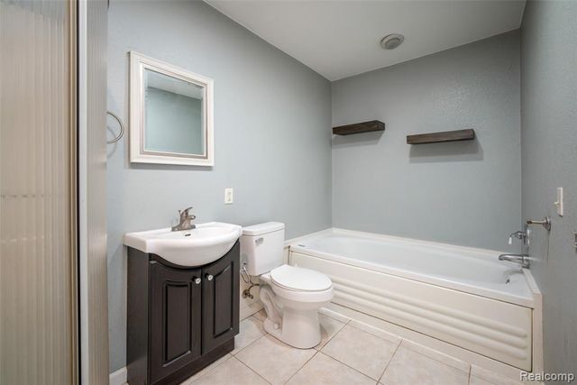354 W Erie Road, Temperance, MI 48182