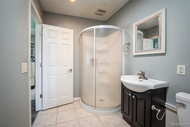 354 W Erie Road, Temperance, MI 48182
