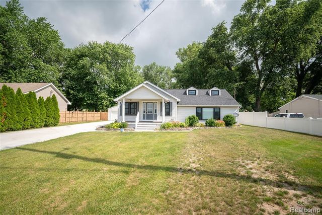 354 W Erie Road, Temperance, MI 48182