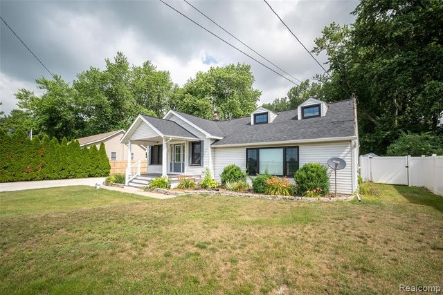 354 W Erie Road, Temperance, MI 48182