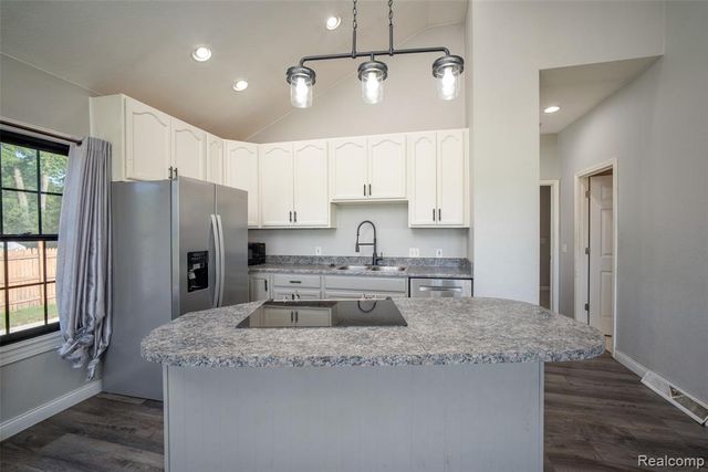 354 W Erie Road, Temperance, MI 48182