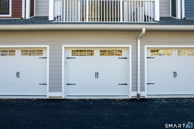 401 Albany Turnpike 106, Canton, CT 06019