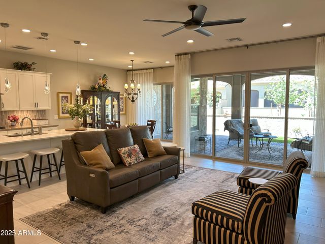 16822 W CATALINA Drive, Goodyear, AZ 85395