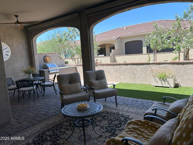 16822 W CATALINA Drive, Goodyear, AZ 85395