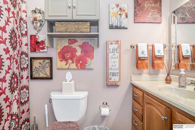 7814 Leafplum Drive, La Vista, NE 68128