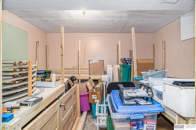 7814 Leafplum Drive, La Vista, NE 68128