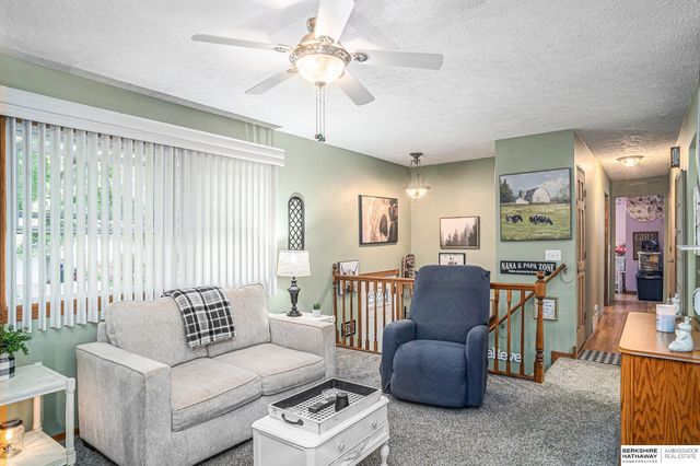 7814 Leafplum Drive, La Vista, NE 68128