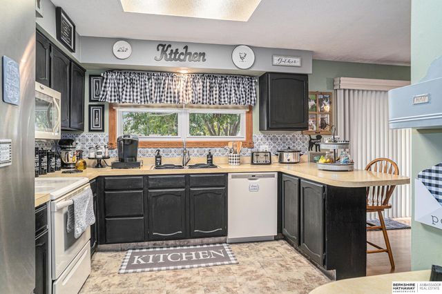 7814 Leafplum Drive, La Vista, NE 68128