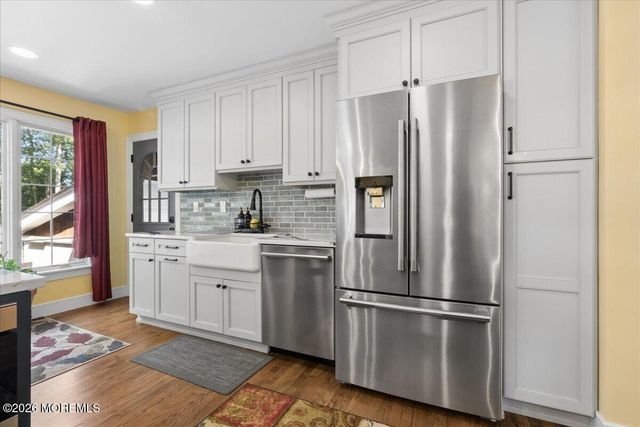 7 Sandspring Drive, Eatontown, NJ 07724