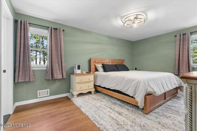 7 Sandspring Drive, Eatontown, NJ 07724