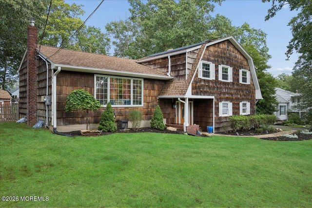 7 Sandspring Drive, Eatontown, NJ 07724