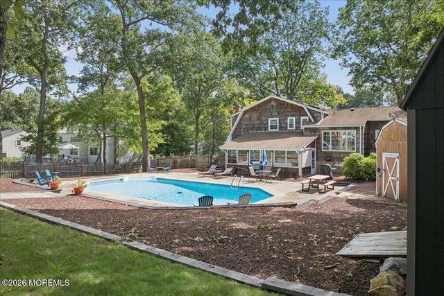 7 Sandspring Drive, Eatontown, NJ 07724