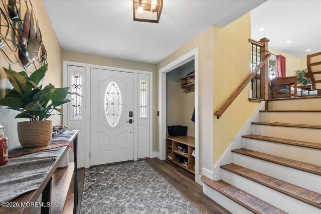 7 Sandspring Drive, Eatontown, NJ 07724
