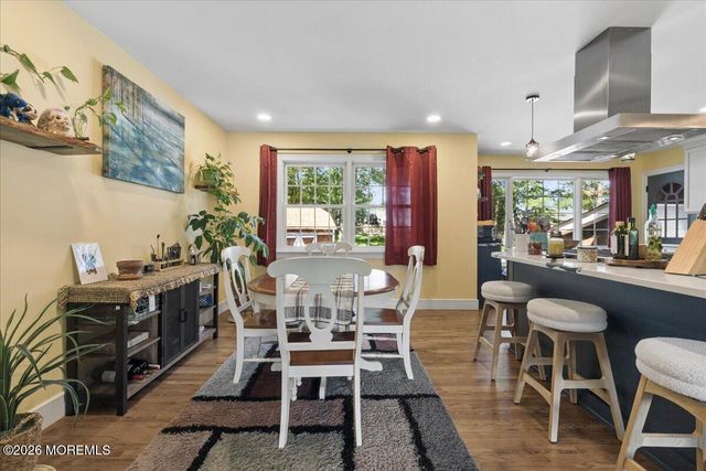 7 Sandspring Drive, Eatontown, NJ 07724