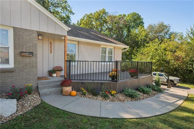 5323 Klamm Road, Kansas City, KS 66106