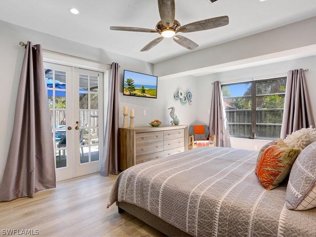 1014 Broad AVE N, Naples, FL 34102