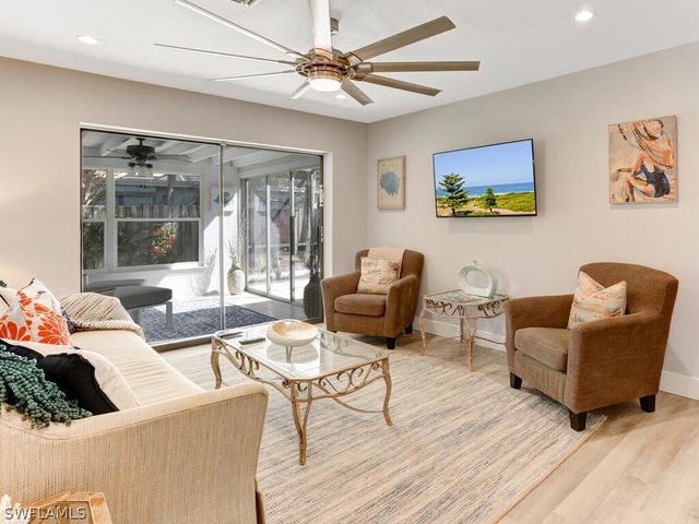 1014 Broad AVE N, Naples, FL 34102