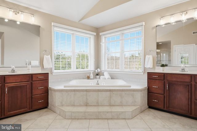 320 TARBERT DR, West Chester, PA 19382