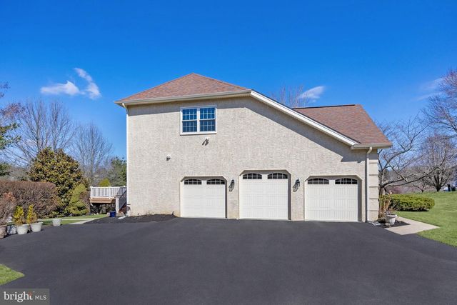 320 TARBERT DR, West Chester, PA 19382