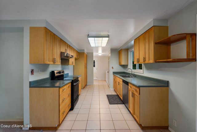 55 Trotter Ln, Sandpoint, ID 83864