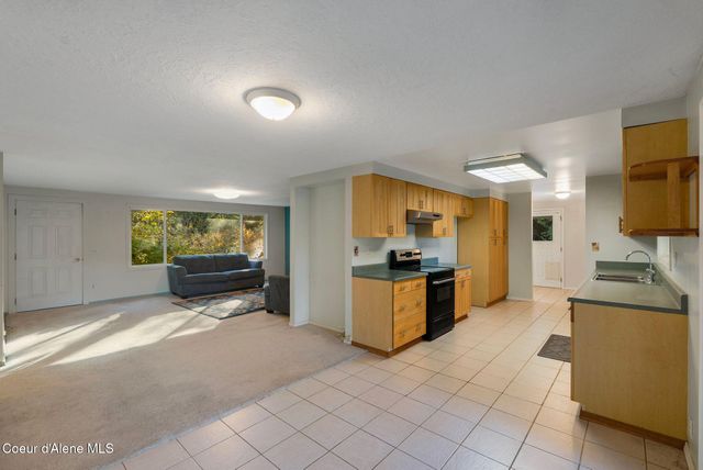 55 Trotter Ln, Sandpoint, ID 83864