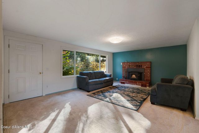 55 Trotter Ln, Sandpoint, ID 83864