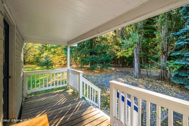 55 Trotter Ln, Sandpoint, ID 83864