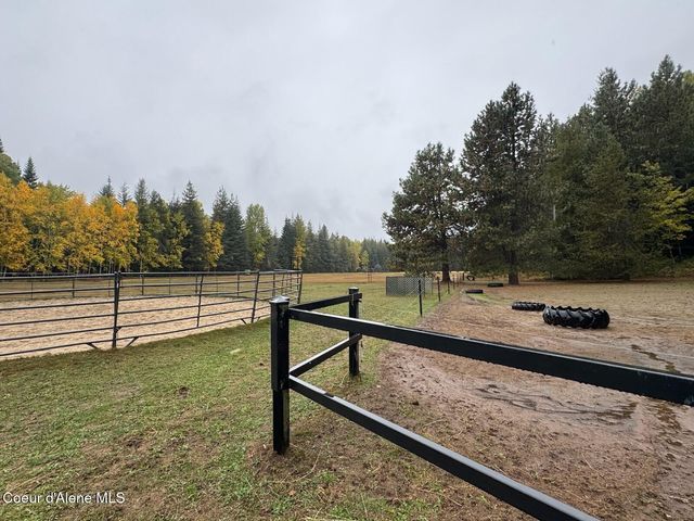 55 Trotter Ln, Sandpoint, ID 83864