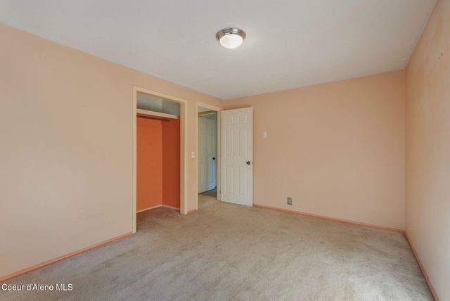 55 Trotter Ln, Sandpoint, ID 83864