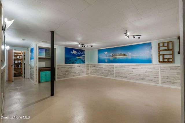 55 Trotter Ln, Sandpoint, ID 83864