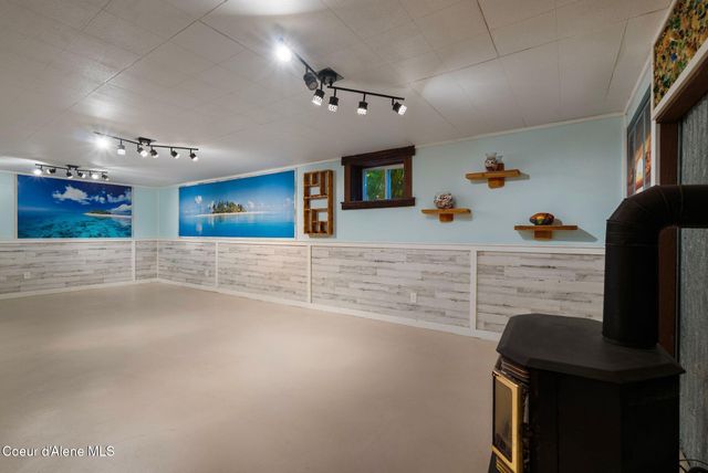 55 Trotter Ln, Sandpoint, ID 83864