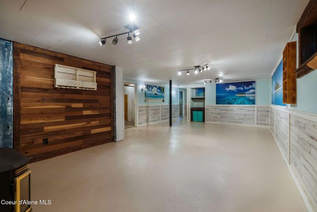 55 Trotter Ln, Sandpoint, ID 83864