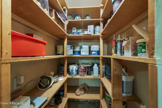 55 Trotter Ln, Sandpoint, ID 83864